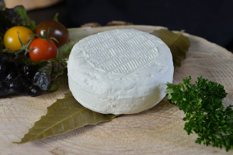 Chèvre Feuille Blanc Johnny Blanc La Fromagerie De Partenay Fabrication De Fromage De Chèvre 